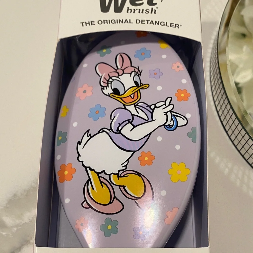 Disney Wet Brush with Daisy Duck Disney Duck - Picture 7 of 11